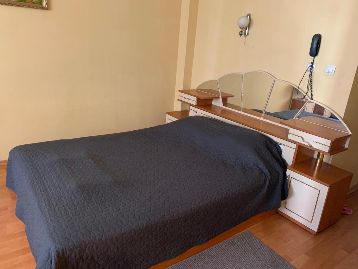 Hotel Rade 2 Vratsa Buitenkant foto